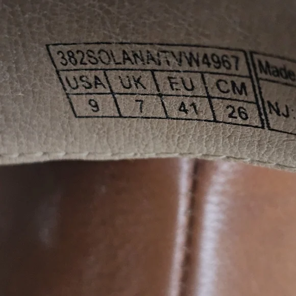 Women's Vionic Tan Leather Sandals Sz 9 - Picture 3 of 4